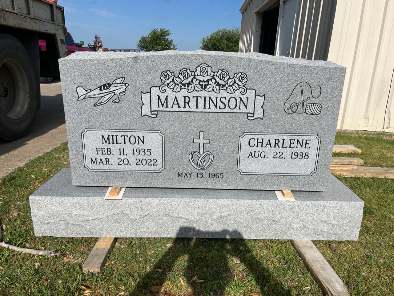 Granite granite monument