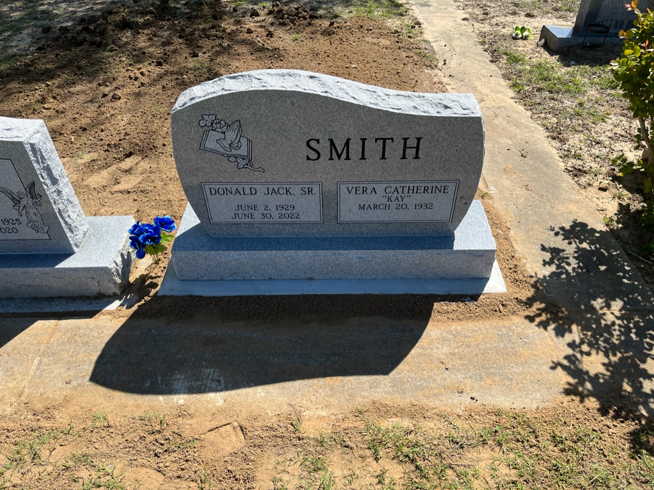 Granite granite monument